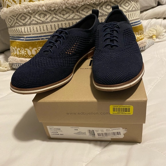 Ellen Degeneres navy Oxford shoes - Picture 1 of 10